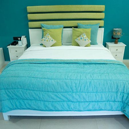 בנולים Regenta Beach House Resort, Goa מראה חיצוני תמונה