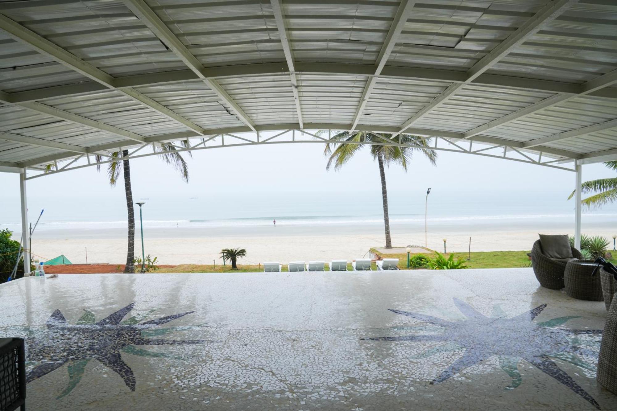 בנולים Regenta Beach House Resort, Goa מראה חיצוני תמונה
