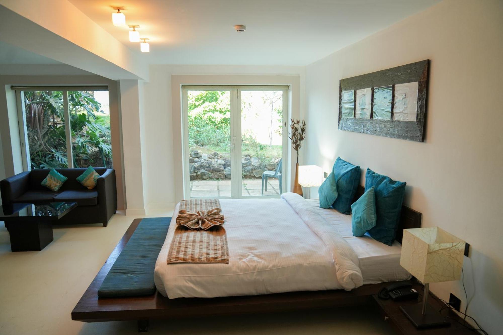 בנולים Regenta Beach House Resort, Goa מראה חיצוני תמונה