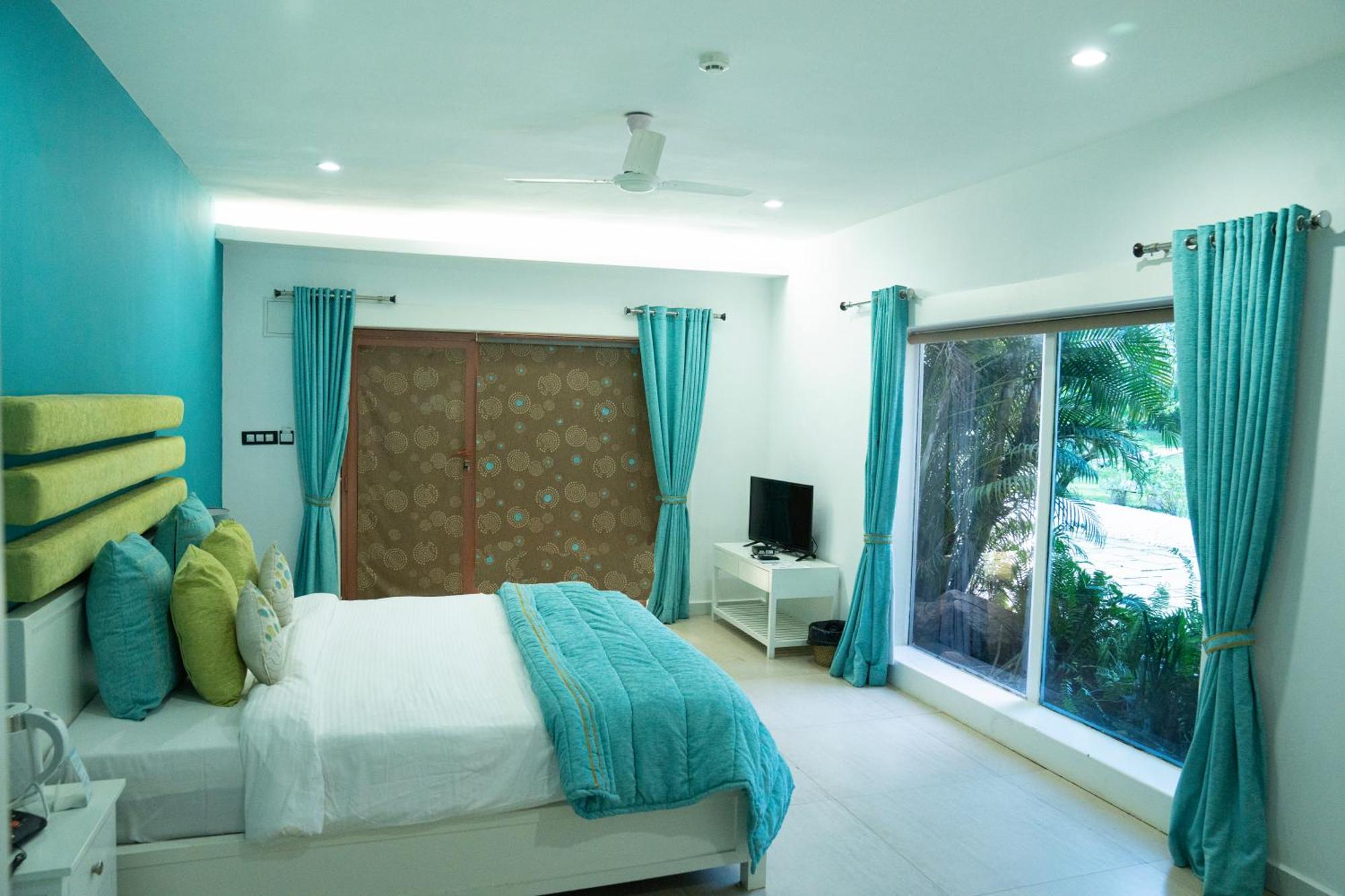 בנולים Regenta Beach House Resort, Goa מראה חיצוני תמונה