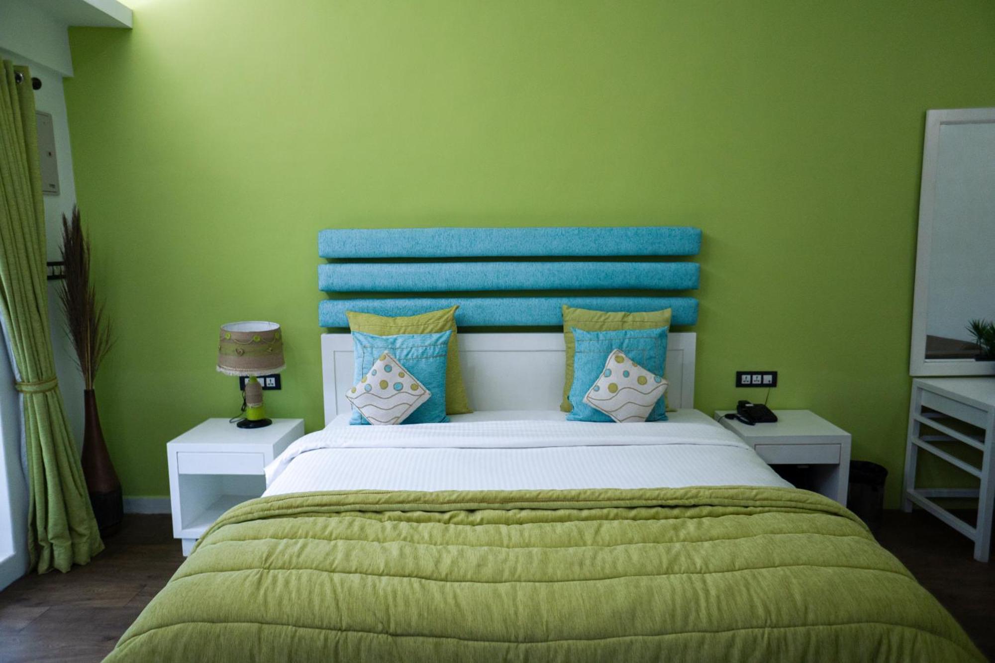 בנולים Regenta Beach House Resort, Goa מראה חיצוני תמונה