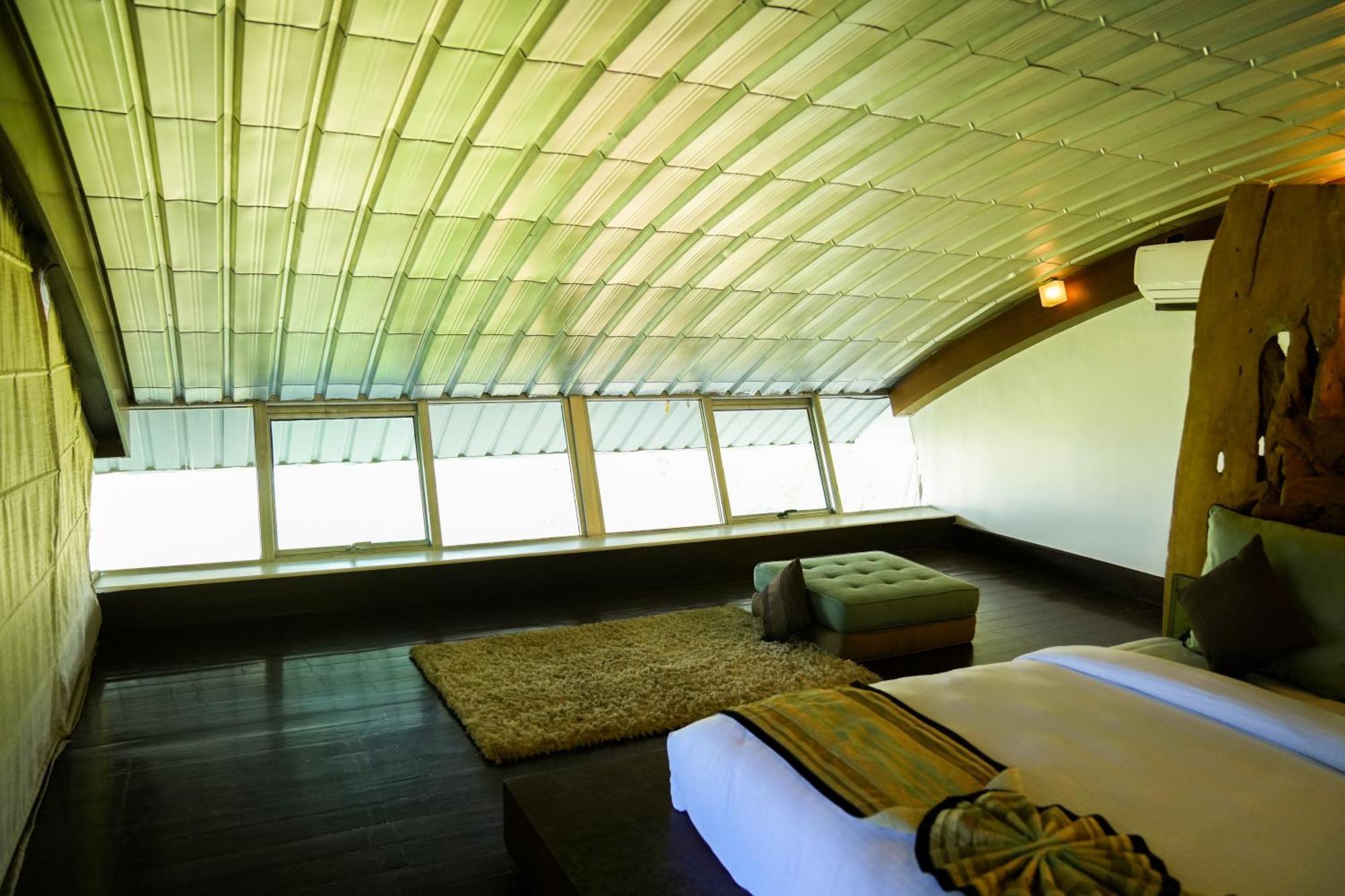 בנולים Regenta Beach House Resort, Goa מראה חיצוני תמונה