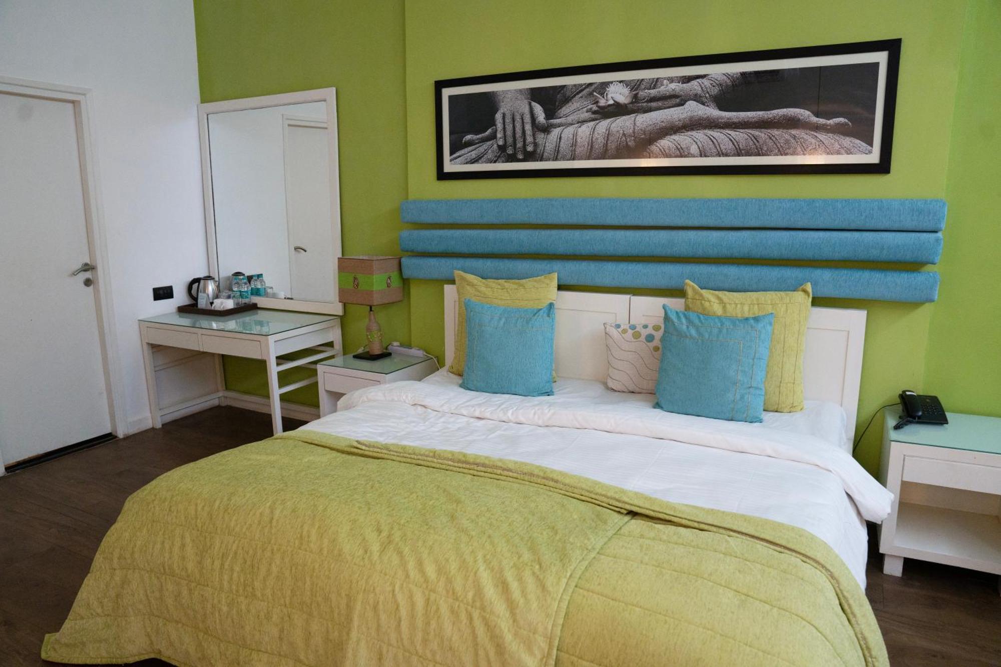 בנולים Regenta Beach House Resort, Goa מראה חיצוני תמונה